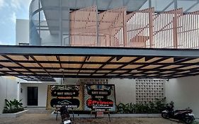 Urbanview Hotel Subali Purwokerto